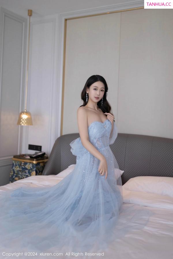 唐安琪  [XiuRen]高清写真图 2024.12.02 No.9538 唐安琪 礼裙美腿第38张图片